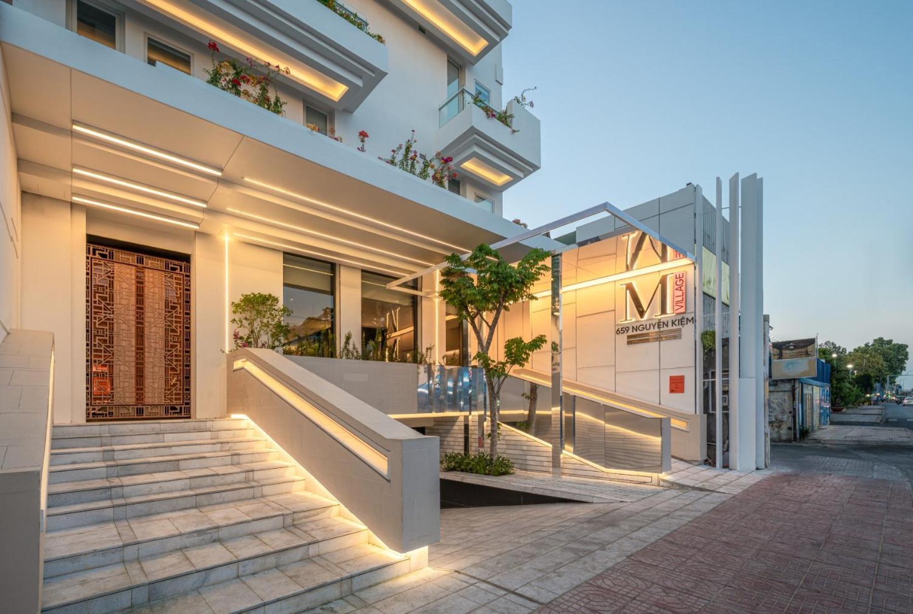 M Village Nguyen Kiem - Cosmo Airport Hotel Thành Pho Ho Chí Minh Esterno foto